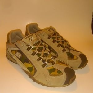 Skechers women's Size 9 Skechers 11299 only pair o